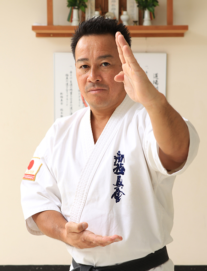代表　緑健児